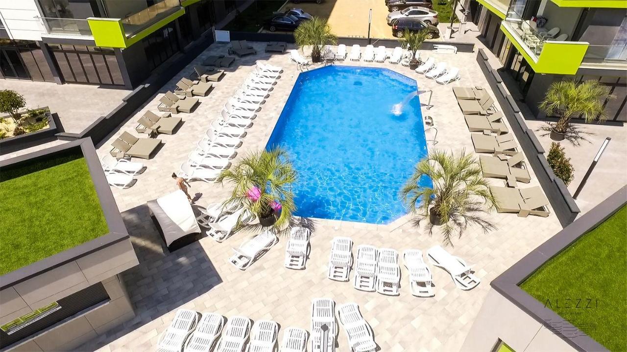 Alezzi Majestic Apartments 115 Năvodari Екстериор снимка