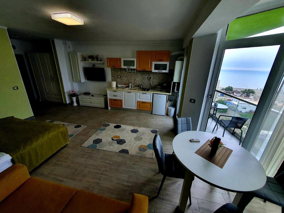Alezzi Majestic Apartments 115 Năvodari Екстериор снимка